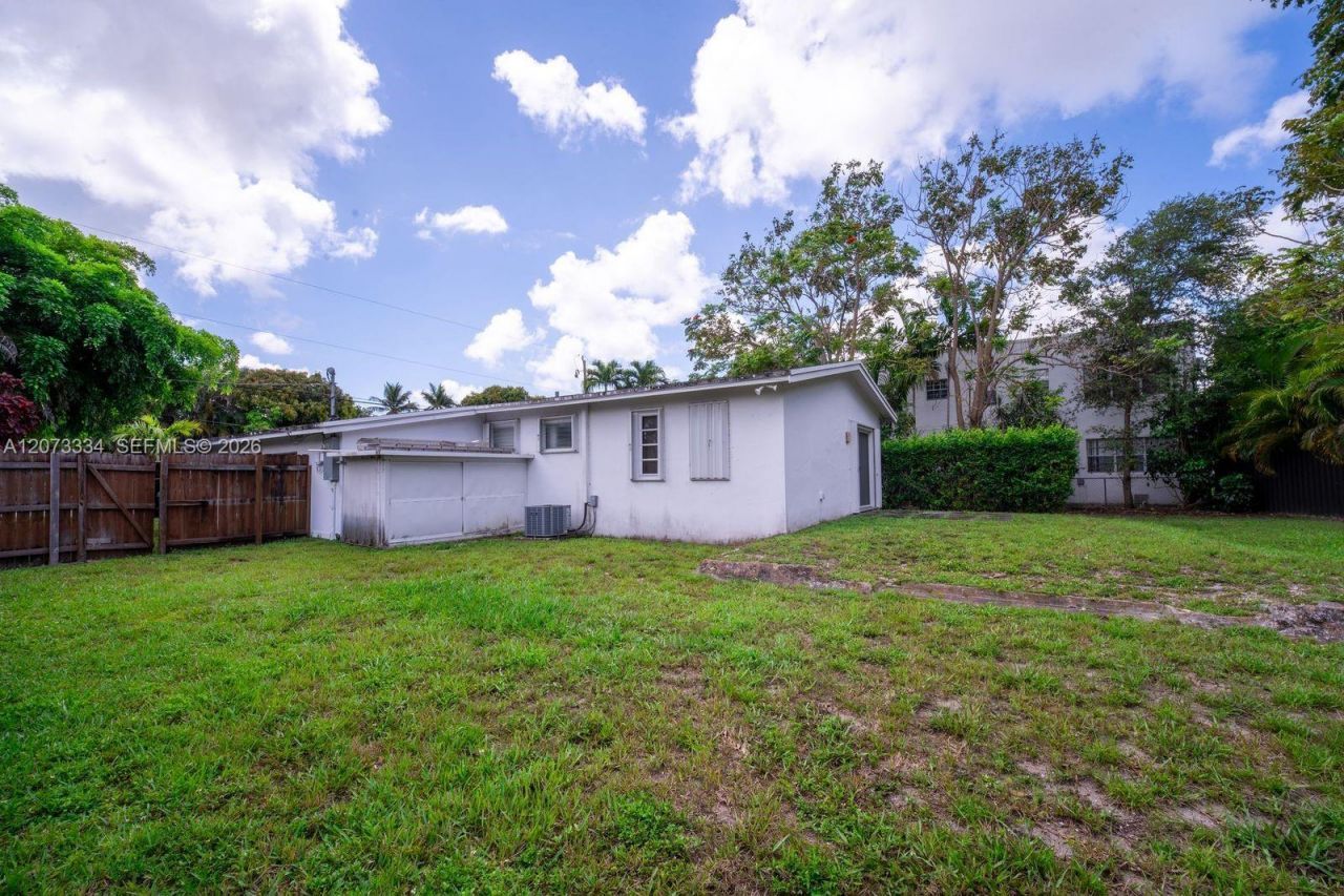 11600 NE 6th Ave , Biscayne Park, FL 33161 Photo