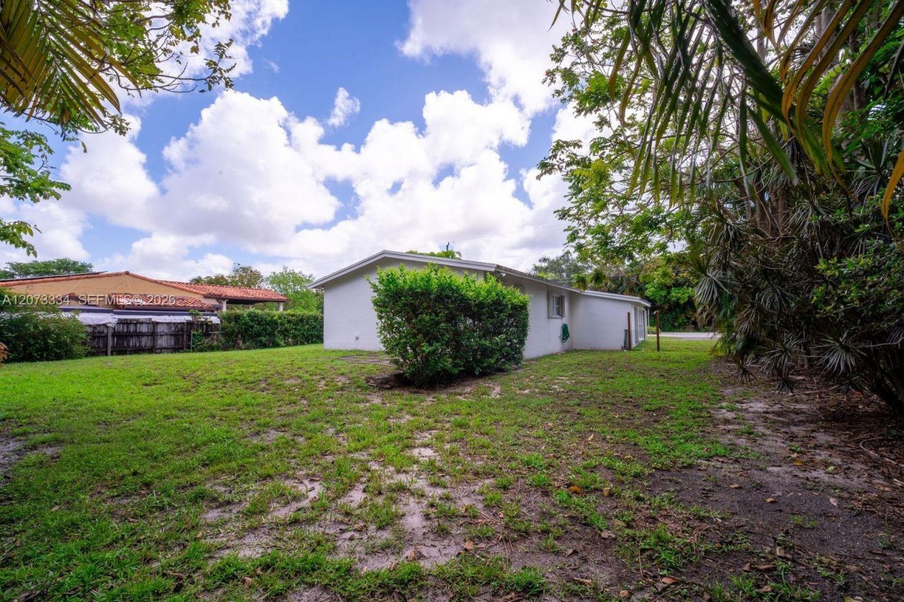 11600 NE 6th Ave , Biscayne Park, FL 33161 Photo