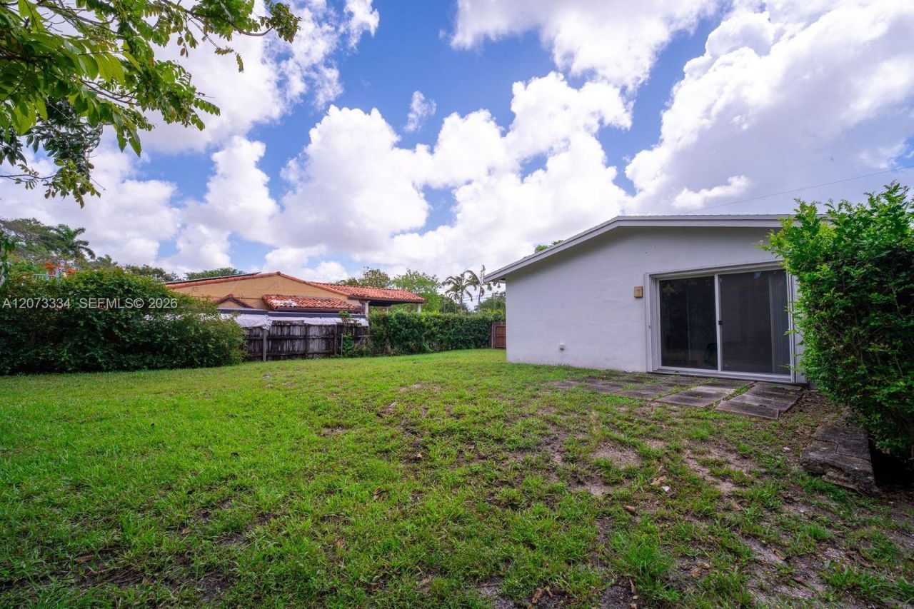 11600 NE 6th Ave , Biscayne Park, FL 33161 Photo