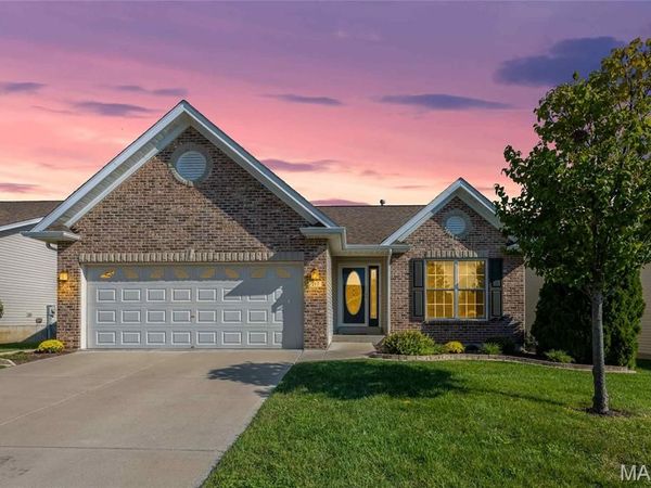 217 Crystal Ridge Drive, O'Fallon, MO 63366