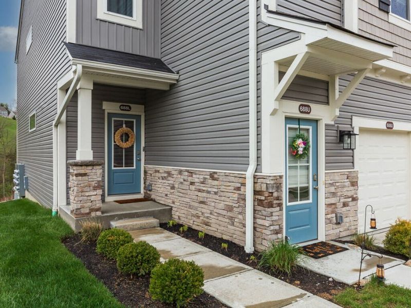 688 Streamside Drive, Unit Lower, Alexandria, KY 41001 Photo 2