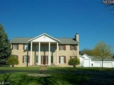 1415 Lake Center Street NW, Uniontown, OH 44685