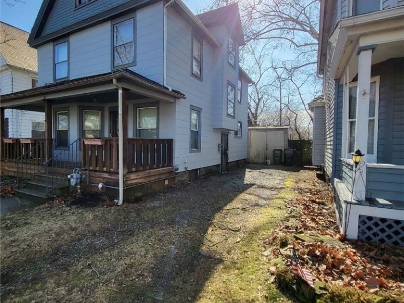 261 Harrison Street , Elyria, OH 44035 Photo 2