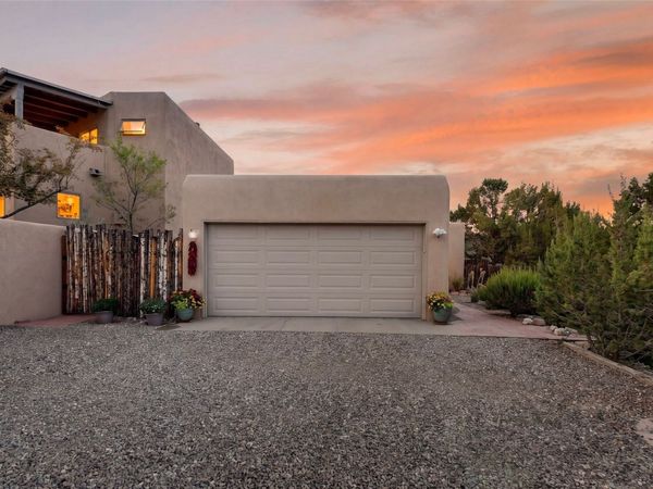 215 La Marta Court, Santa Fe, NM 87501