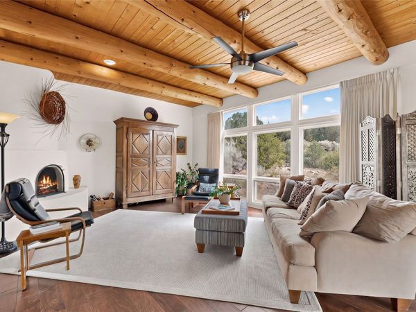 215 La Marta Court, Santa Fe, NM 87501