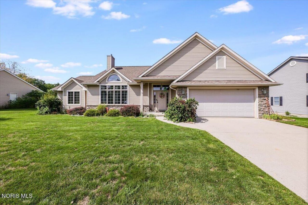 709 Parkside Drive, Wauseon, OH 43567 Main Photo