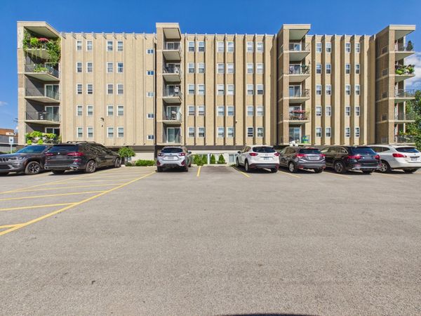 9514 W LAWRENCE Avenue, Unit 2406, Schiller Park, IL 60176