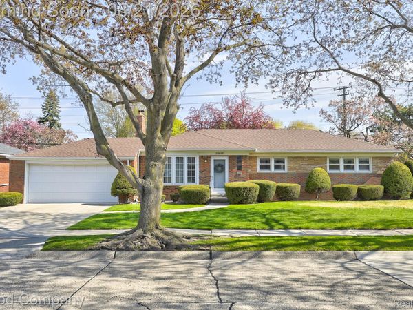 23107 N Rosedale Court, St Clair Shores, Mi 48080