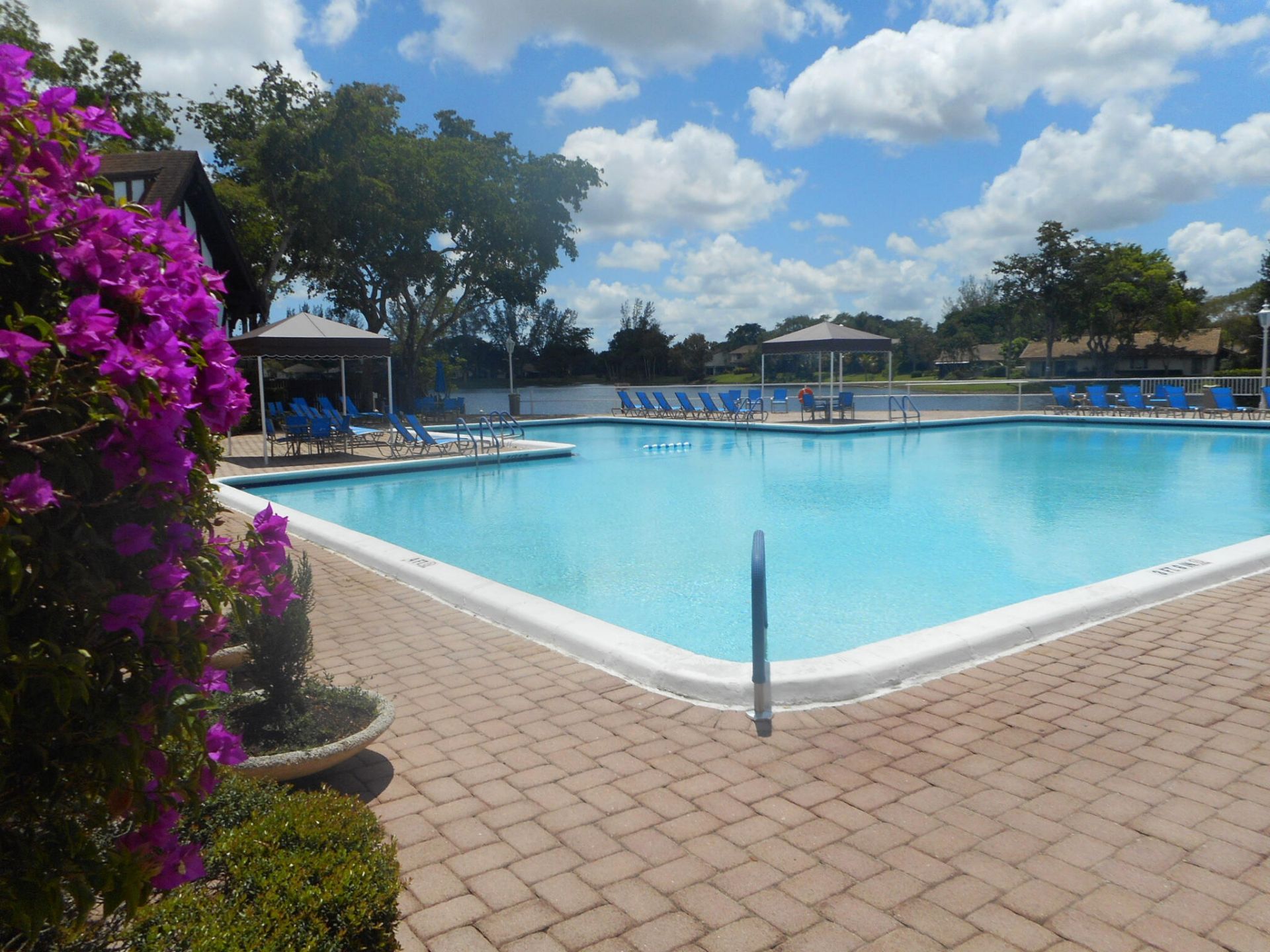 3760 Inverrary Drive, Unit 1T, Lauderhill, FL 33319 Photo