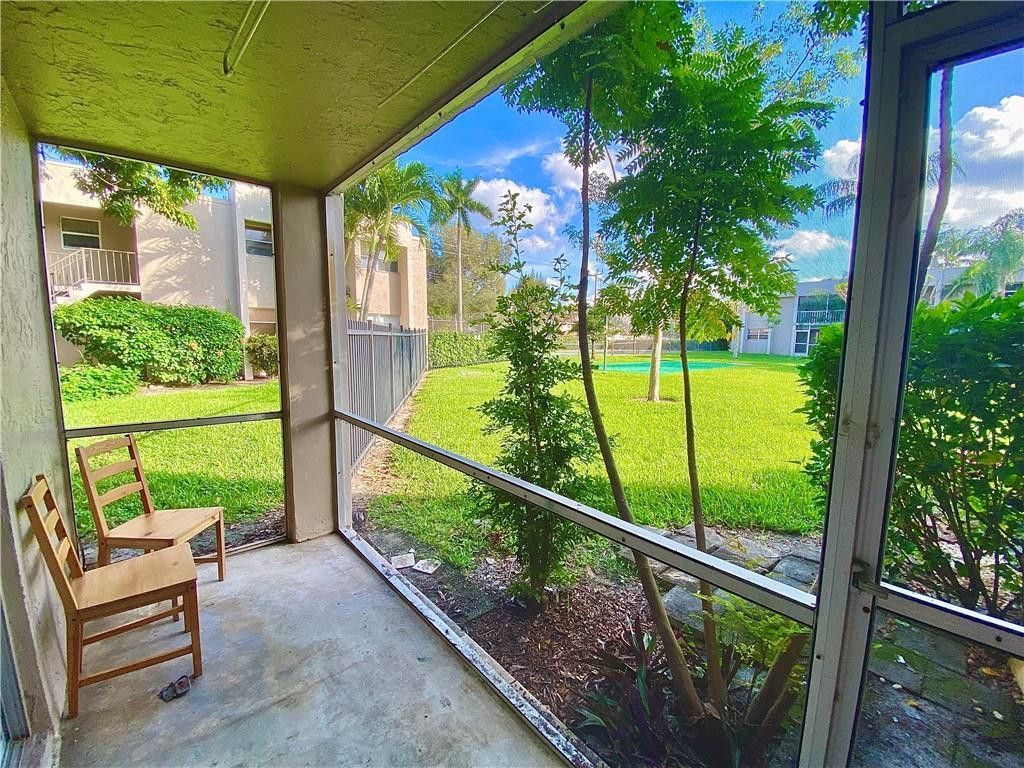 8506 Old Country Manor, Unit 213, Davie, FL 33328 Photo