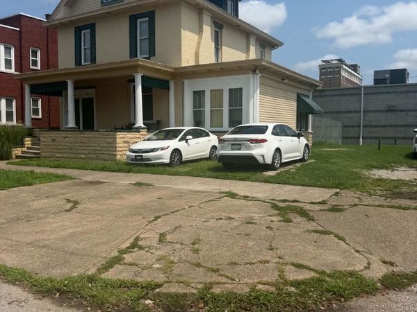 526 7th , Huntington, WV 25701