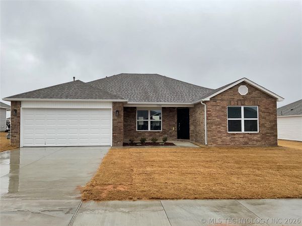 1108 W Odessa Road , Claremore, OK 74019