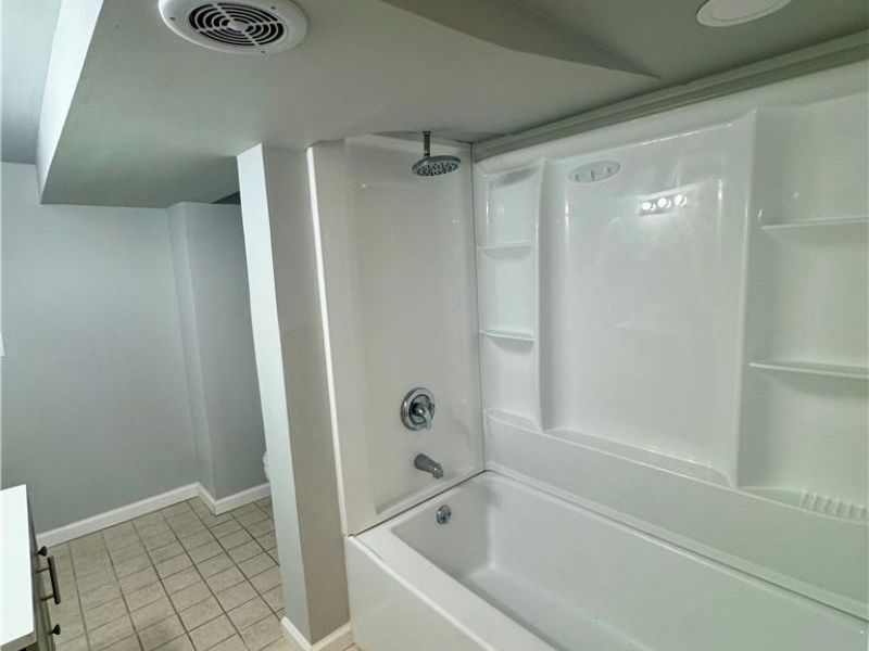 243 Main Street, Unit A, Saint Clairsville, OH 43950 Photo 19