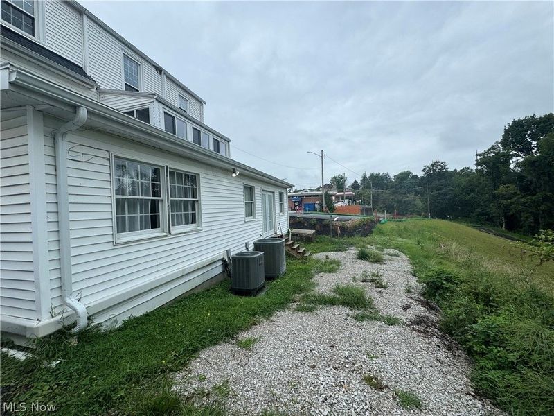 243 Main Street, Unit A, Saint Clairsville, OH 43950 Photo 2