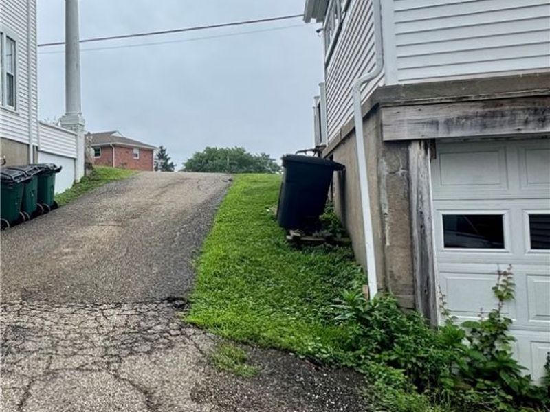 243 Main Street, Unit A, Saint Clairsville, OH 43950 Photo 3