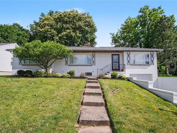 60 Longcroft Road, Rochester, NY 14609