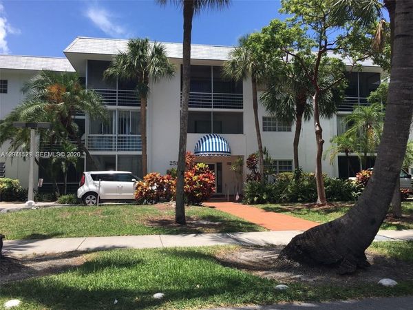 251 Galen Dr , Unit 304E, Key Biscayne, FL 33149