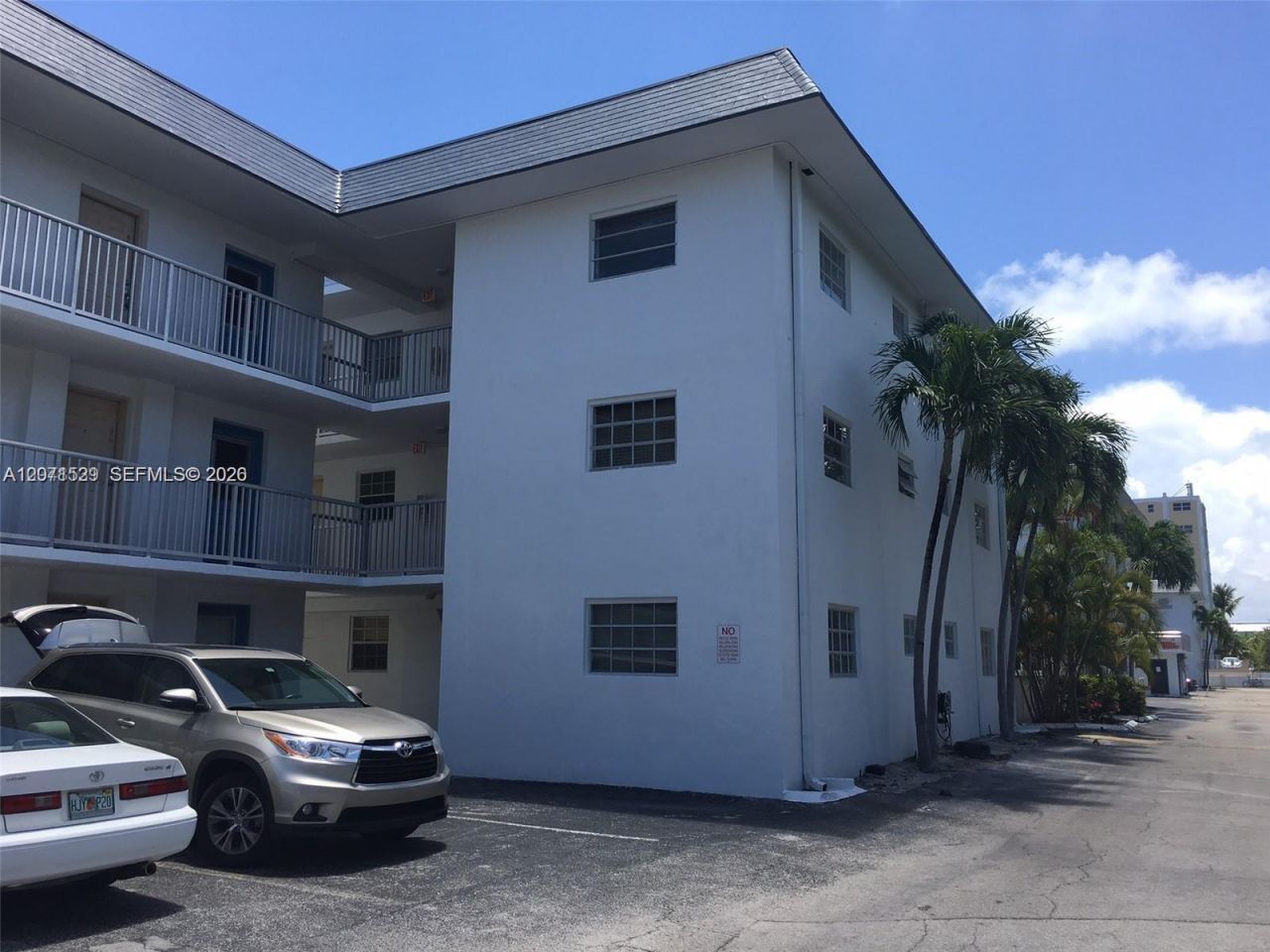 251 Galen Dr , Unit 304E, Key Biscayne, FL 33149 Photo