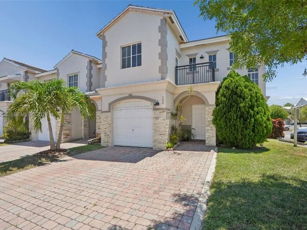 8351 SW 124th Ave, Unit 106, Miami, FL 33183