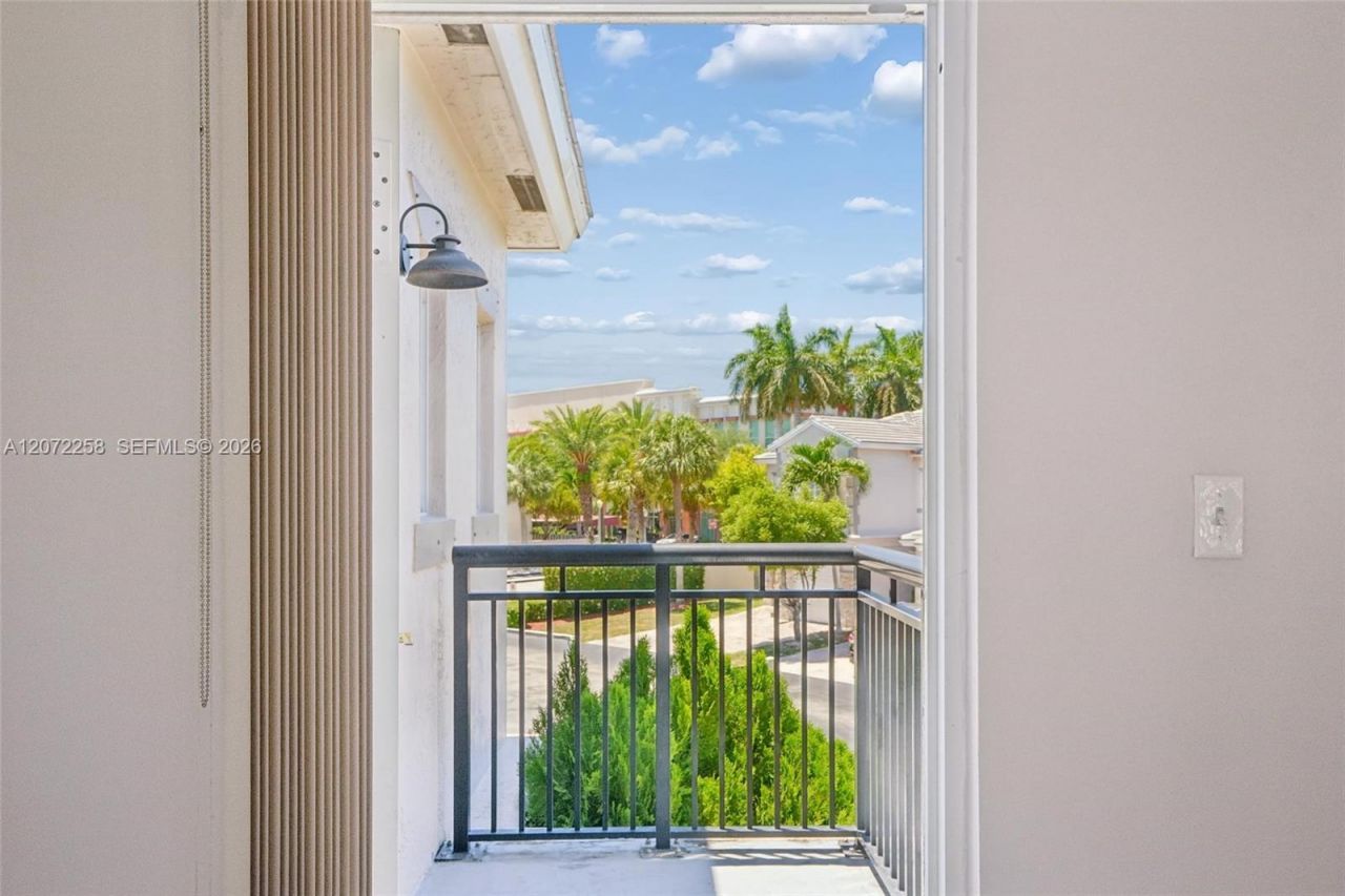 8351 SW 124th Ave, Unit 106, Miami, FL 33183 Photo