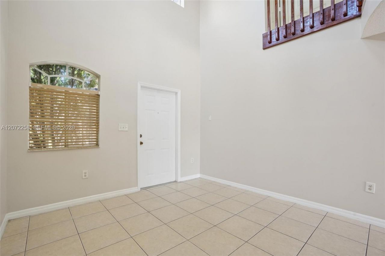 8351 SW 124th Ave, Unit 106, Miami, FL 33183 Photo