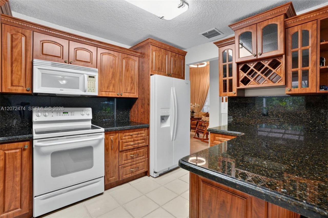 18253 SW 5th St , Pembroke Pines, FL 33029 Photo