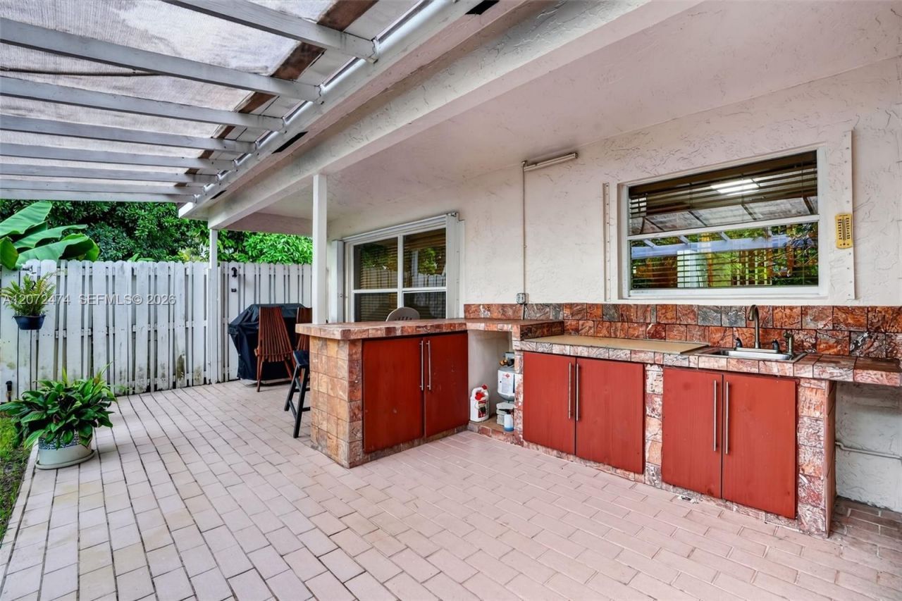 18253 SW 5th St , Pembroke Pines, FL 33029 Photo