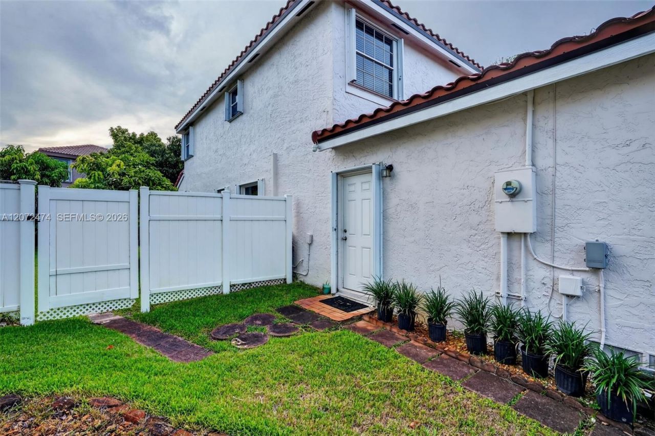 18253 SW 5th St , Pembroke Pines, FL 33029 Photo