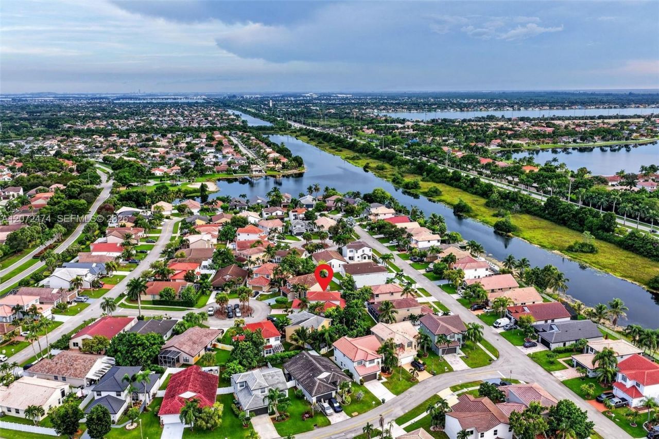 18253 SW 5th St , Pembroke Pines, FL 33029 Photo