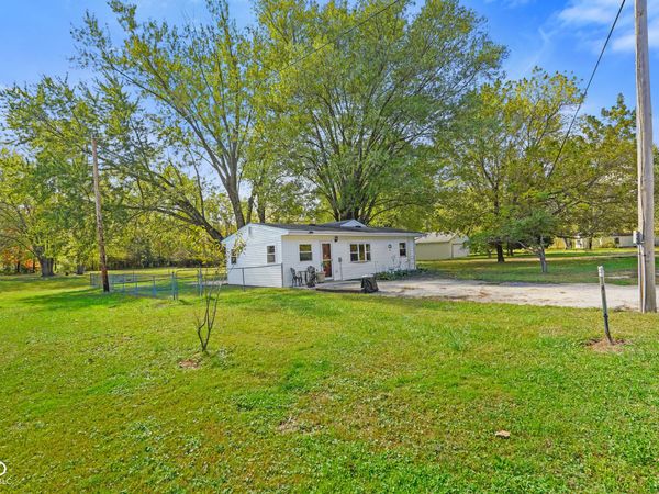 4987 Aqua Isle Road, Nashville, IN 47448