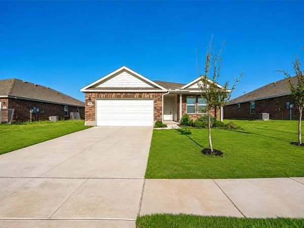 525 Jameson Street, Springtown, TX 76082