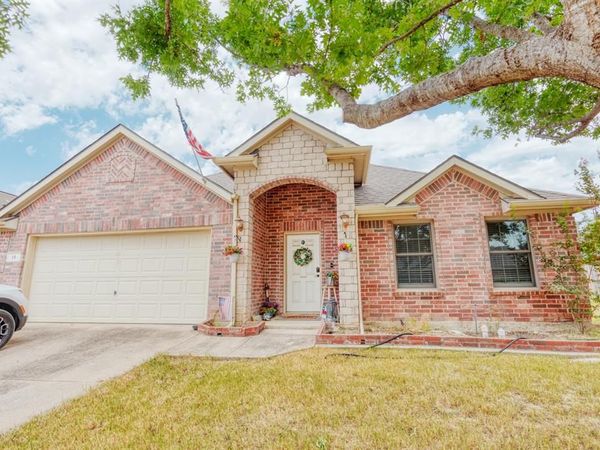 18 Pleasant Valley, Sanger, TX 76266