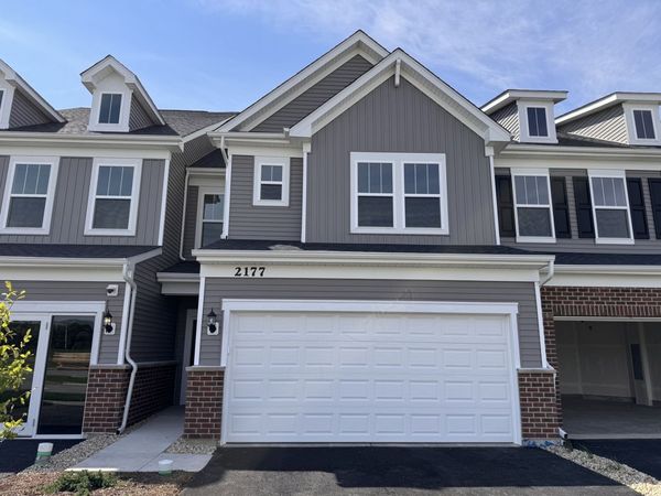 2177 Ryegrass Lane, Unit 70002, Bolingbrook, IL 60490