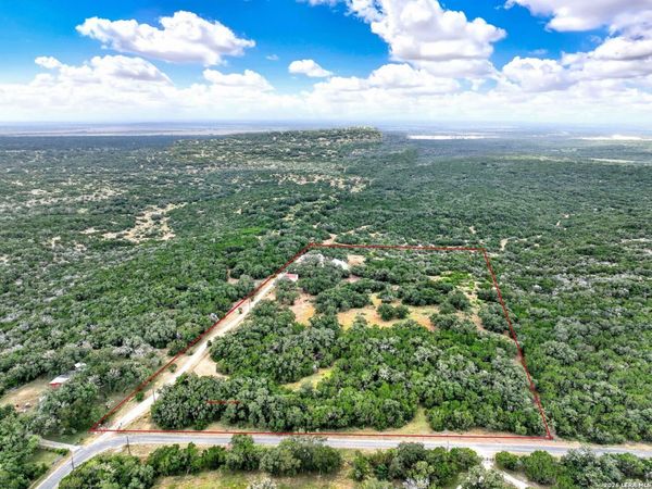 205 County Road 3501, Mico, TX 78056