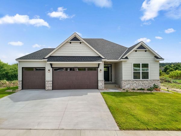 1256 Hadley Hills Drive NE, Rochester, MN 55906