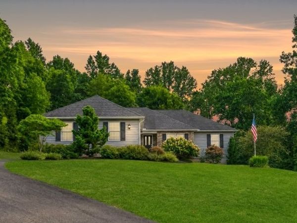 309 Turkey Top Rd, Lebanon, NJ 07865