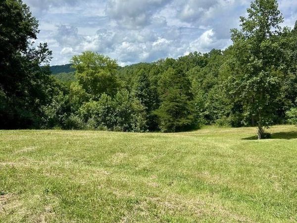 21481 Route 152, Genoa, WV 25517