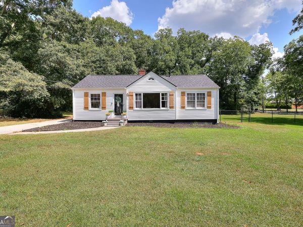 186 S Forest Avenue, Social Circle, GA 30025