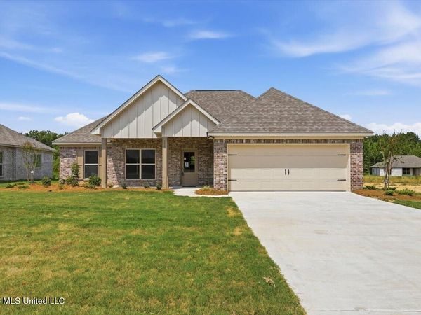 116 Newport Drive, Canton, MS 39046