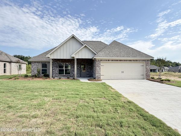 116 Newport Drive, Canton, MS 39046