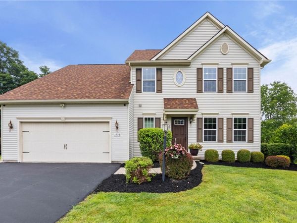 6598 Bradhurst St , Victor, NY 14564