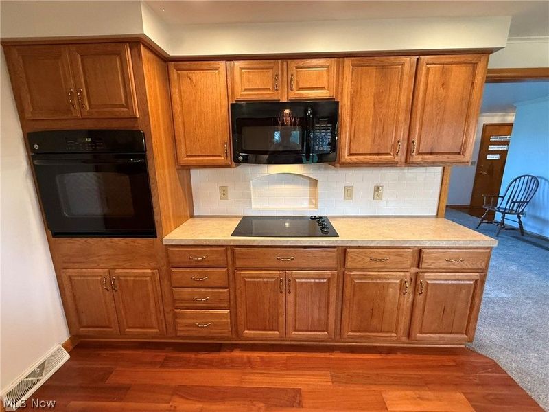 1104 S Broadway Street , New Philadelphia, OH 44663 Photo 11
