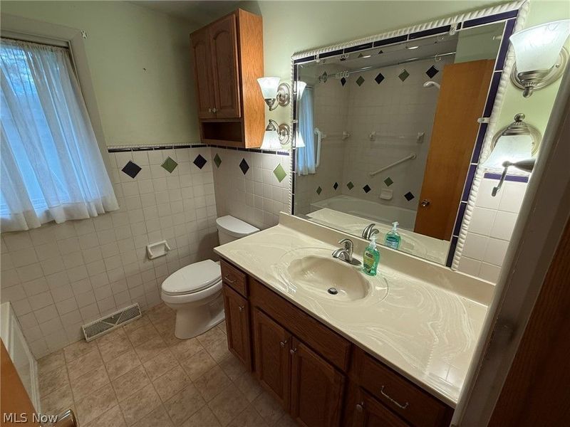 1104 S Broadway Street , New Philadelphia, OH 44663 Photo 14