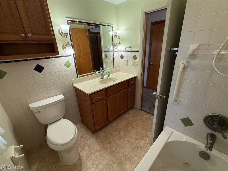 1104 S Broadway Street , New Philadelphia, OH 44663 Photo 16