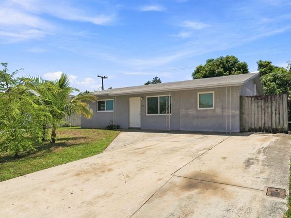 1010 Pinetree Drive, Lantana, FL 33462