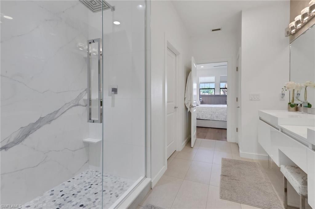 15161 Palmer Lake Cir , Unit 202, Naples, FL 34109 Photo