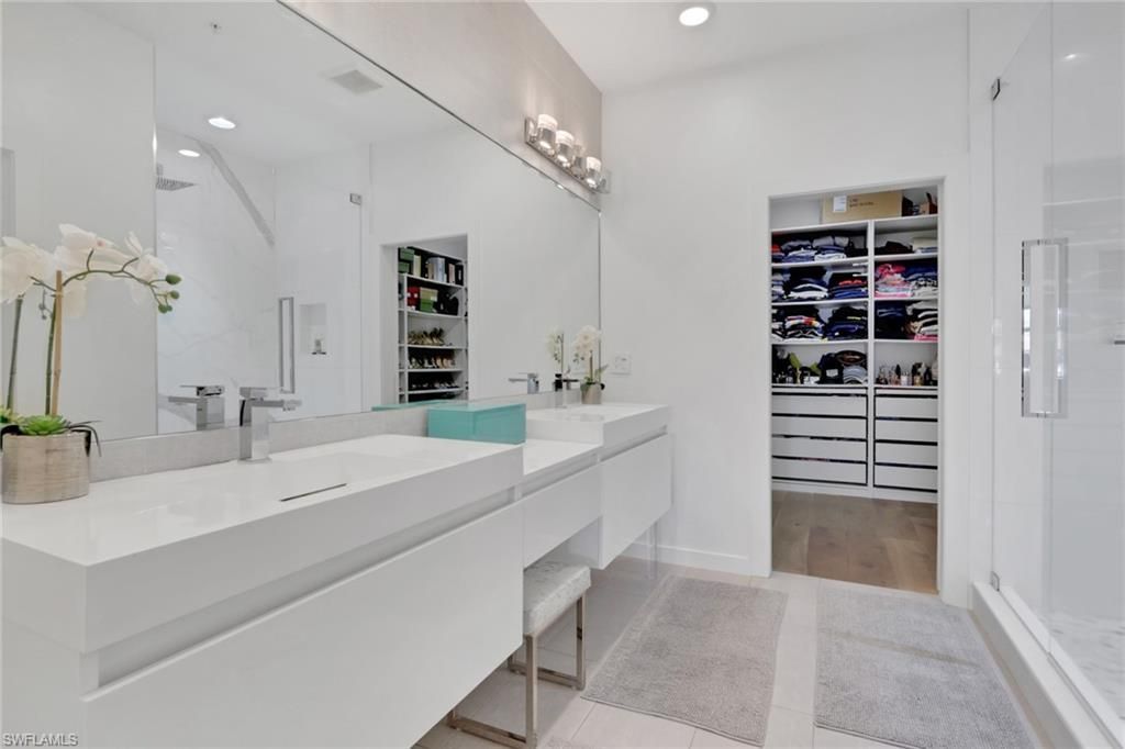 15161 Palmer Lake Cir , Unit 202, Naples, FL 34109 Photo