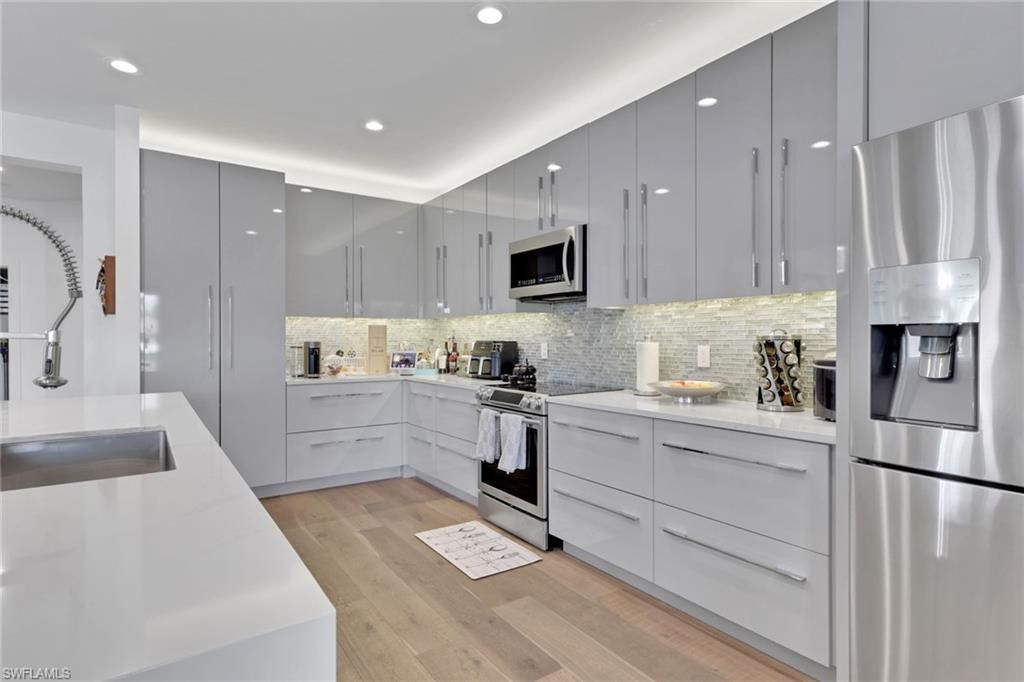 15161 Palmer Lake Cir , Unit 202, Naples, FL 34109 Photo