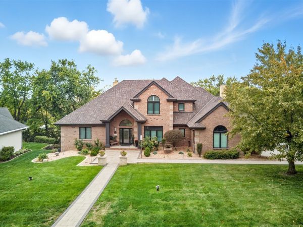 1023 Tulip Tree Lane, West Des Moines, IA 50266