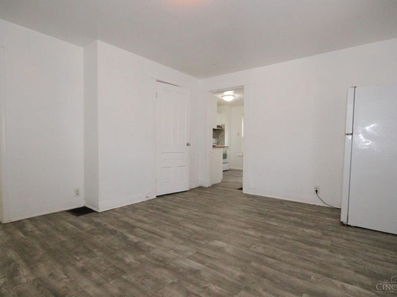 7 Grove Avenue, Dayton, OH 45404 Photo 8